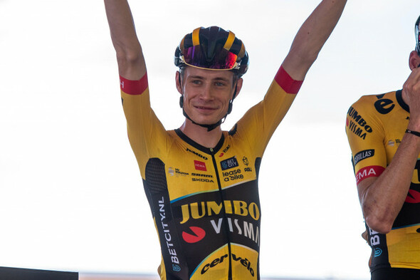 Evenepoel's Vuelta defence collapses as Vingegaard wins stage - Vimarsana News