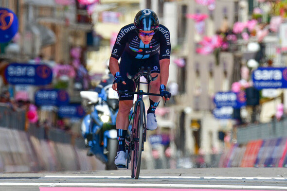 Italy's Dainese wins 19th stage as Kuss closes on Vuelta title - Vimarsana News