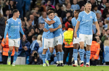 Football: Soccer-Alvarez helps Man City sweep past Red Star