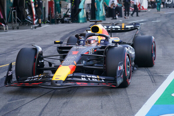 Verstappen sets blistering pace to take pole at Japanese Grand Prix - Vimarsana News