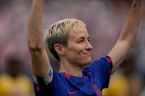 Megan Rapinoe makes triumphant US farewell in win over South Africa - Vimarsana News
