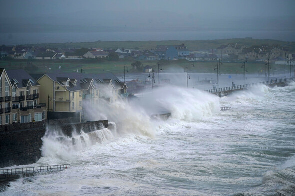 Thousands remain without power as Storm Agnes rolls over Ireland - Vimarsana News
