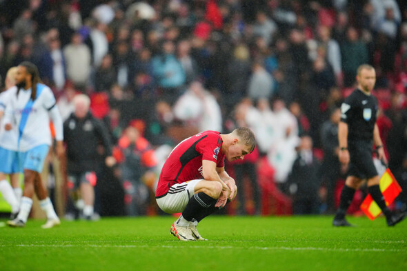 Manchester United's plight deepens with home defeat to Crystal Palace - Vimarsana News