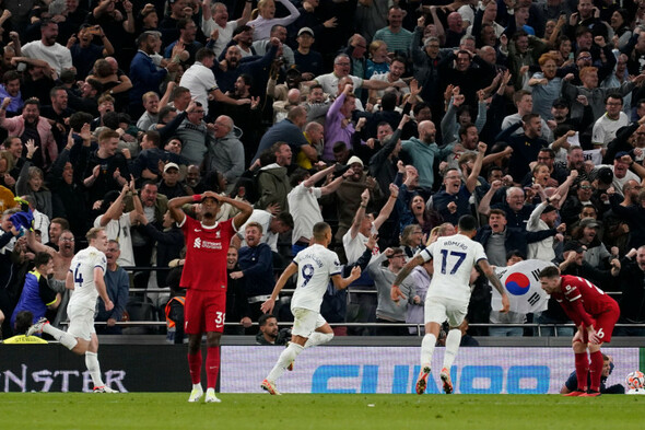 Last-gasp own-goal condemns nine-man Liverpool to heartbreaking defeat at Spurs - Vimarsana News