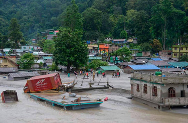 Flood hit house hi-res stock photography and images - Page 7 - Alamy