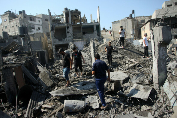 Thousands attempt to flee northern Gaza as Israel claims Hamas commander killed in air strike - Vimarsana News