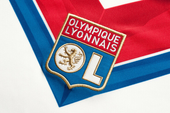 Lyon's game at Marseille postponed after manager hurt in bus attack - Vimarsana News