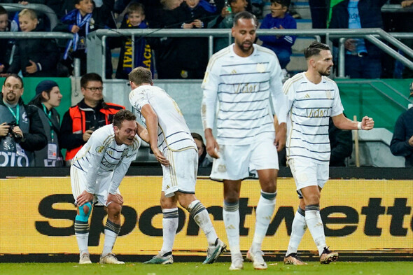 Bayern Munich dumped out of German Cup by third division minnows - Vimarsana News