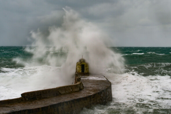 South of England and France on high alert, as Storm Ciarán warnings lifted in Ireland - Vimarsana News