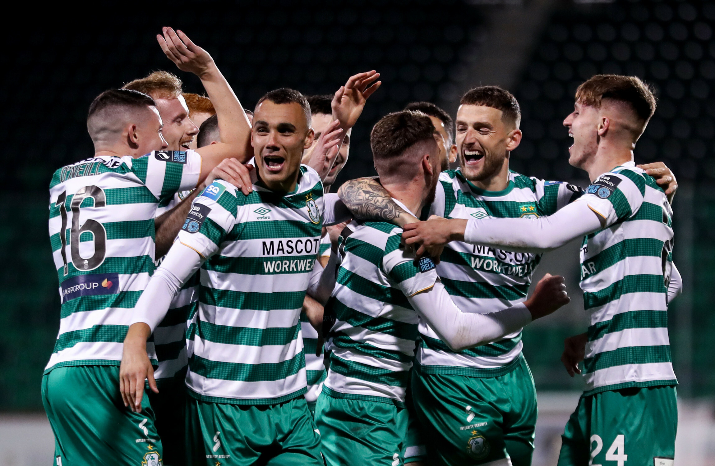 Shamrock Rovers celebrate with trophy after overcoming Sligo - Vimarsana News