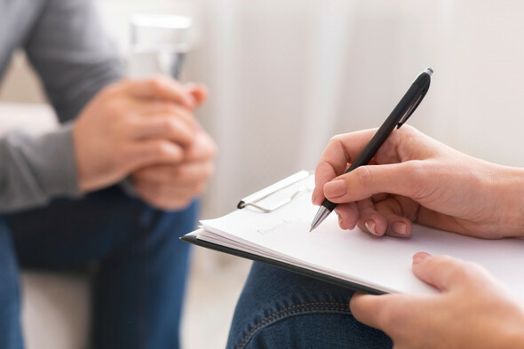 Assistant psychologist hopefuls 'left in the dark' by HSE recruitment freeze - Vimarsana News