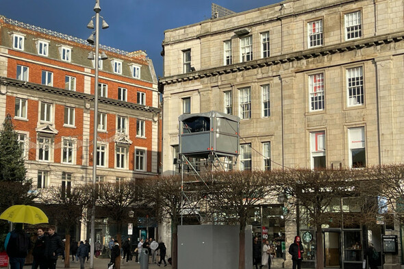 Debunked: Gardaí have not installed 'watch towers' on O'Connell Street after riots in Dublin - Vimarsana News