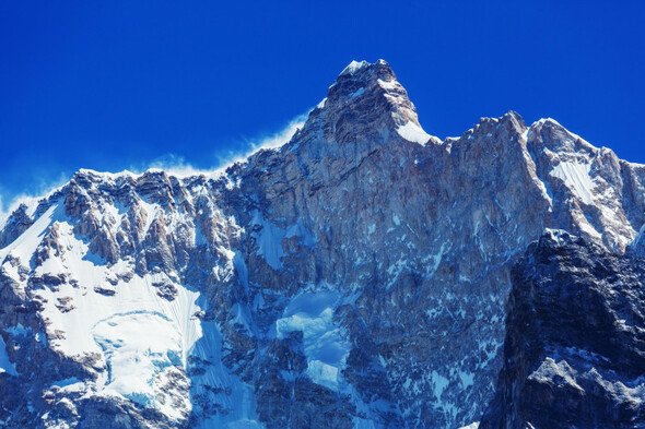 Sitdown Sunday: Three men scale Nepal's Mount Jannu with two ropes and a sleeping bag - Vimarsana News