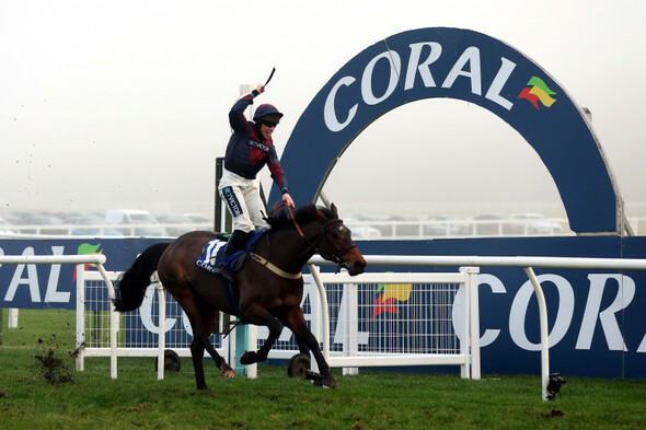 Cork jockey Gavin Sheehan lands £250k Coral Gold Cup on Datsalrightgino - Vimarsana News