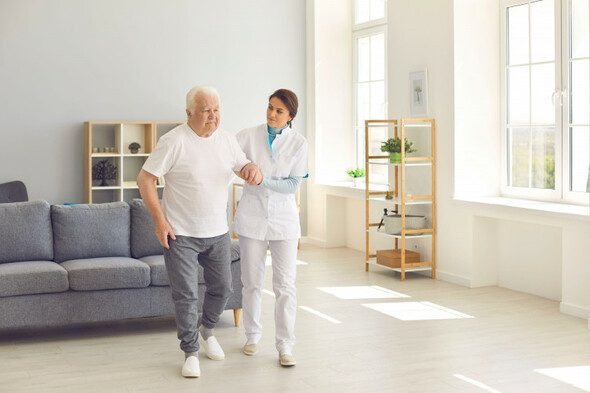 Hospitals to roll out 'virtual wards' so patients can be treated at home next year - Vimarsana News