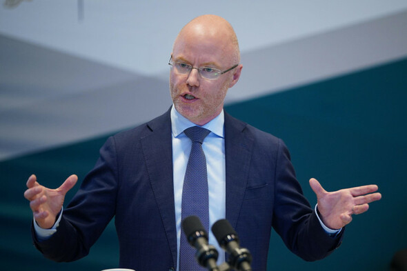 Health Minister unable to commit to HSE trolley target over the winter months - Vimarsana News