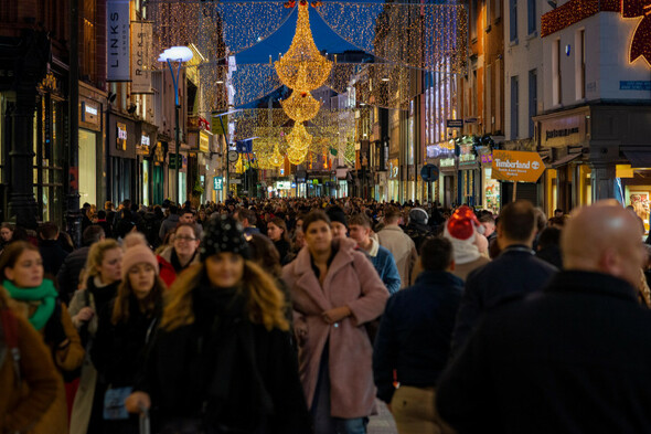 Conspicuous consumption at Christmas: How marketers get us to spend more and more - Vimarsana News