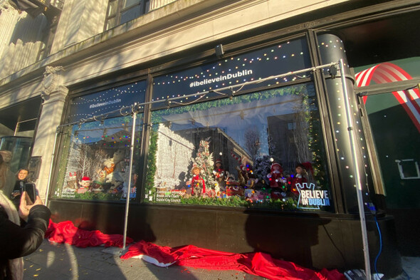 Clerys Christmas window display unveiled as council seeks to attract shoppers to city centre again - Vimarsana News