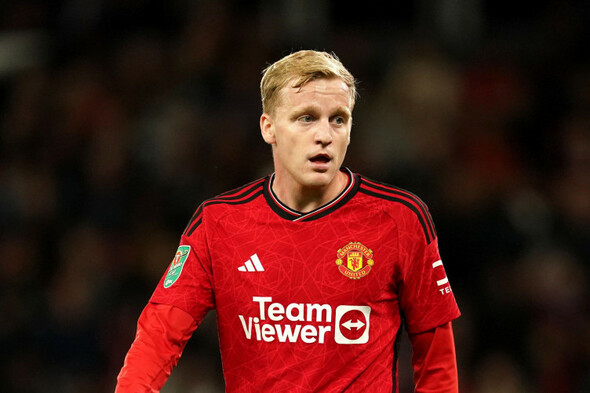 Out-of-favour Donny van de Beek set to leave Man United - Vimarsana News