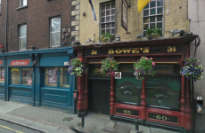 Fire breaks out in Dublin pub Bowes