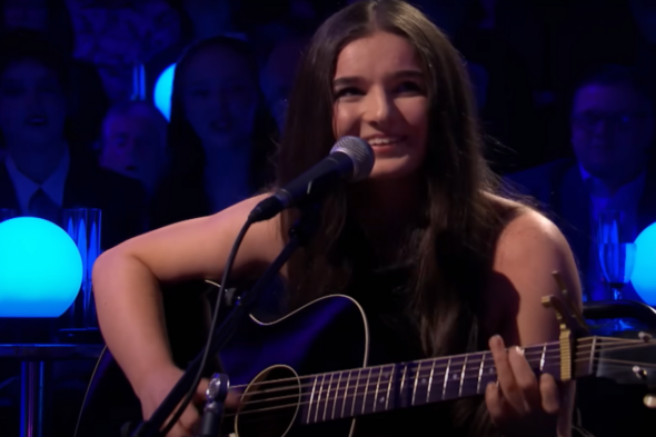 Irish teen who performed on Jools' Annual Hootenanny says it was an 'amazing experience' - Vimarsana News