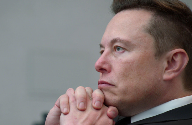 Dans la nouvelle biographie d’Elon Musk, “le garçon qui voulait être un homme”