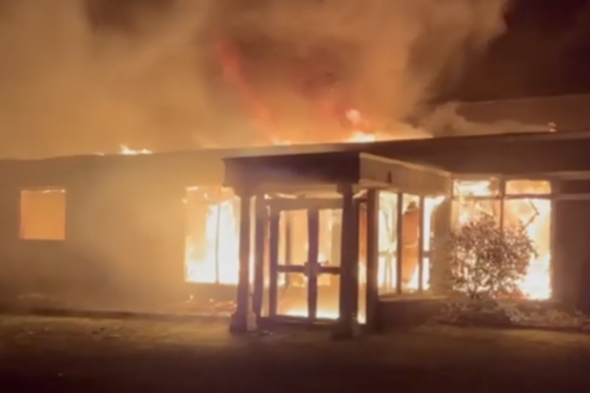 Gardaí investigating arson attack on Galway hotel search houses and make seizures in Oughterard - Vimarsana News