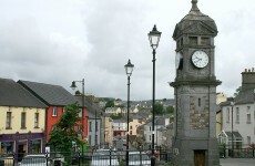 Pedestrian dies crossing the road in Roscommon