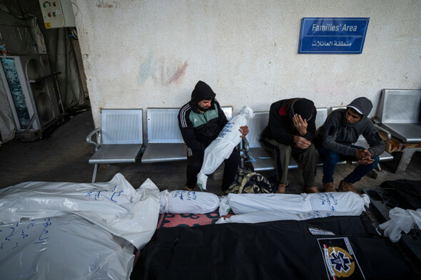 Gaza ministry says at least 60 killed by Israeli strikes overnight on 99th day of war - Vimarsana News