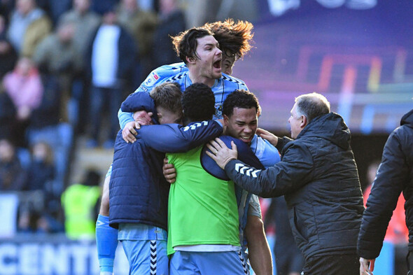 Coventry's late show shocks leaders Leicester, Saints extend unbeaten run - Vimarsana News
