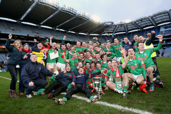 A kiss from Shane Curran and a sing-song with Phil Coulter: All-Ireland club glory - Vimarsana News
