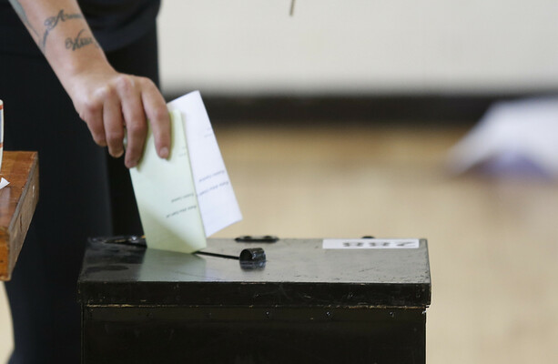 À l'approche d'une grande année électorale, inscrivez-vous à la newsletter du magazine sur les fausses nouvelles et la désinformation