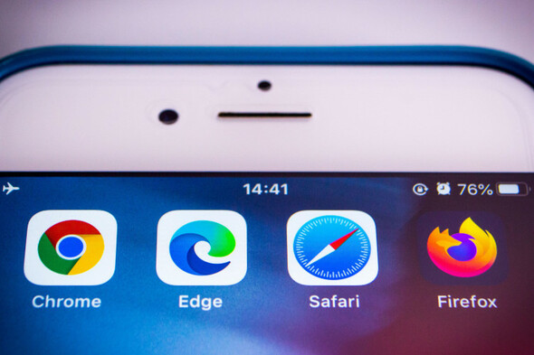 Apple to make room for competitors on their devices to adhere to new EU law - Vimarsana News