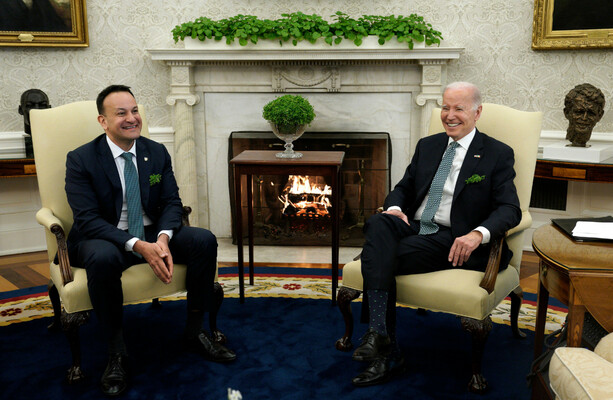 Les voyages à l'étranger pour la Saint-Patrick se déroulent comme d'habitude alors que 11 hommes politiques du gouvernement se rendent aux États-Unis.