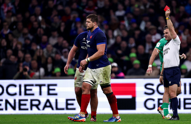 La France verrouille Willemse et ratera deux matches des Six Nations après le carton rouge de l'Irlande