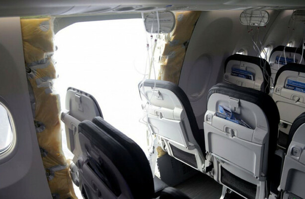 Les enquêteurs affirment que quatre rivets d'un avion Boeing manquaient avant qu'un panneau n'explose en plein vol