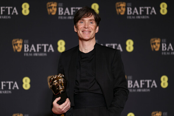 'Shall I sing a rebel song?' Cillian Murphy jokes and says he is 'proud Irishman' after winning Bafta - Vimarsana News