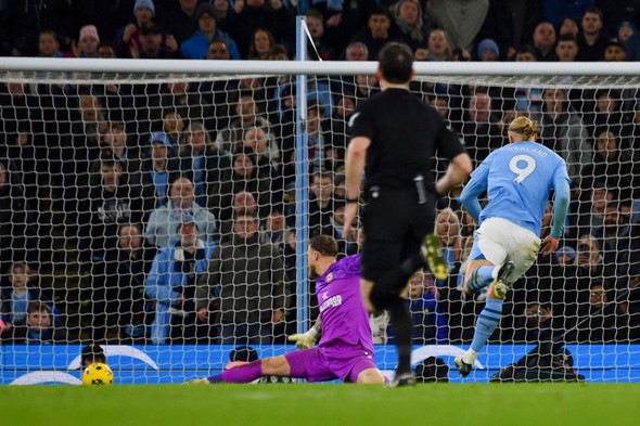 Nathan Collins dropped as Man City dig deep to prevail - Vimarsana News