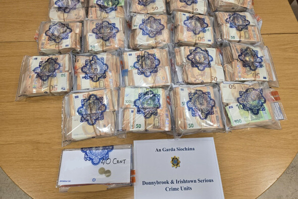 €670k found in car as gardaí tipped off about man making cash withdrawals at several banks - Vimarsana News