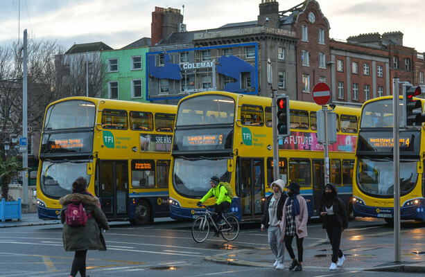 アイルランドは専任の交通警察を置くべきでしょうか?  · TheJournal.ie