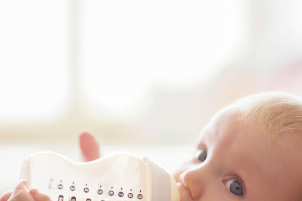 Government urged to investigate soaring baby formula prices as families struggle - Vimarsana News