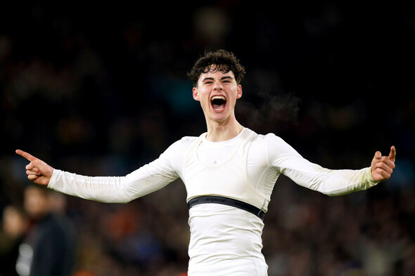 Leeds stun Leicester with late comeback, Irish internationals key in Preston win - Vimarsana News