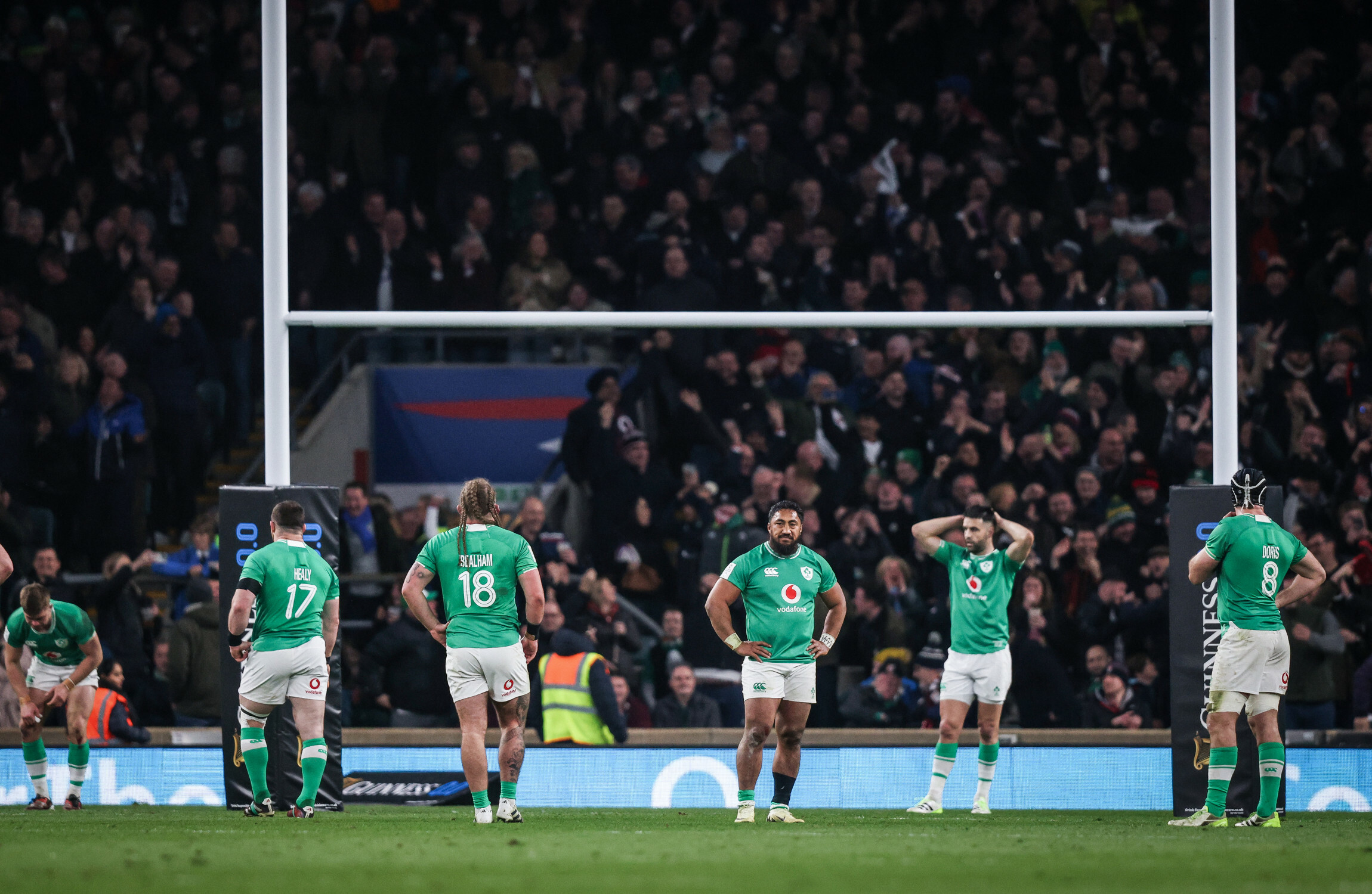 Ireland left stretched by 6/2 split as Twickenham roars into life again - Vimarsana News