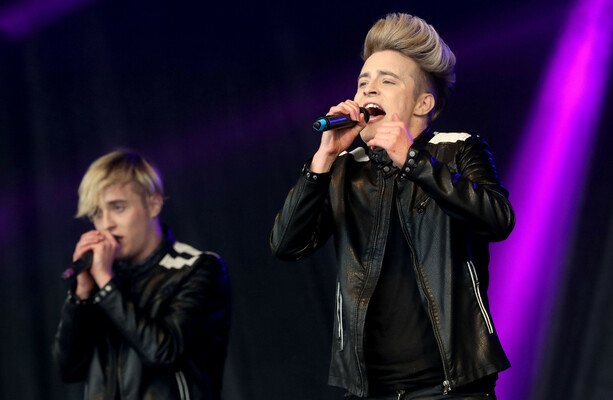 Jedward s'en prend à Louis Walsh à cause des commentaires de Big Brother