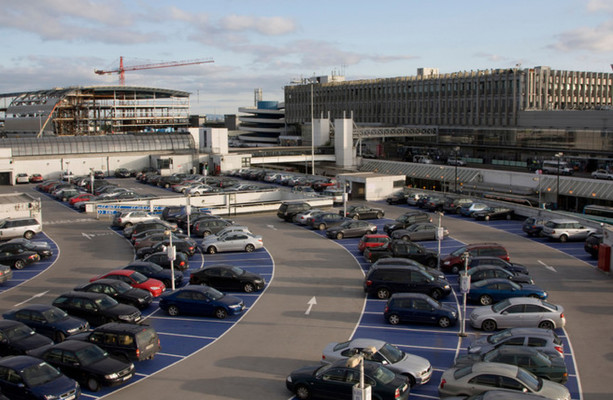 L’organisme de surveillance de la concurrence empêche l’exploitant de l’aéroport de Dublin d’acheter un parking privé