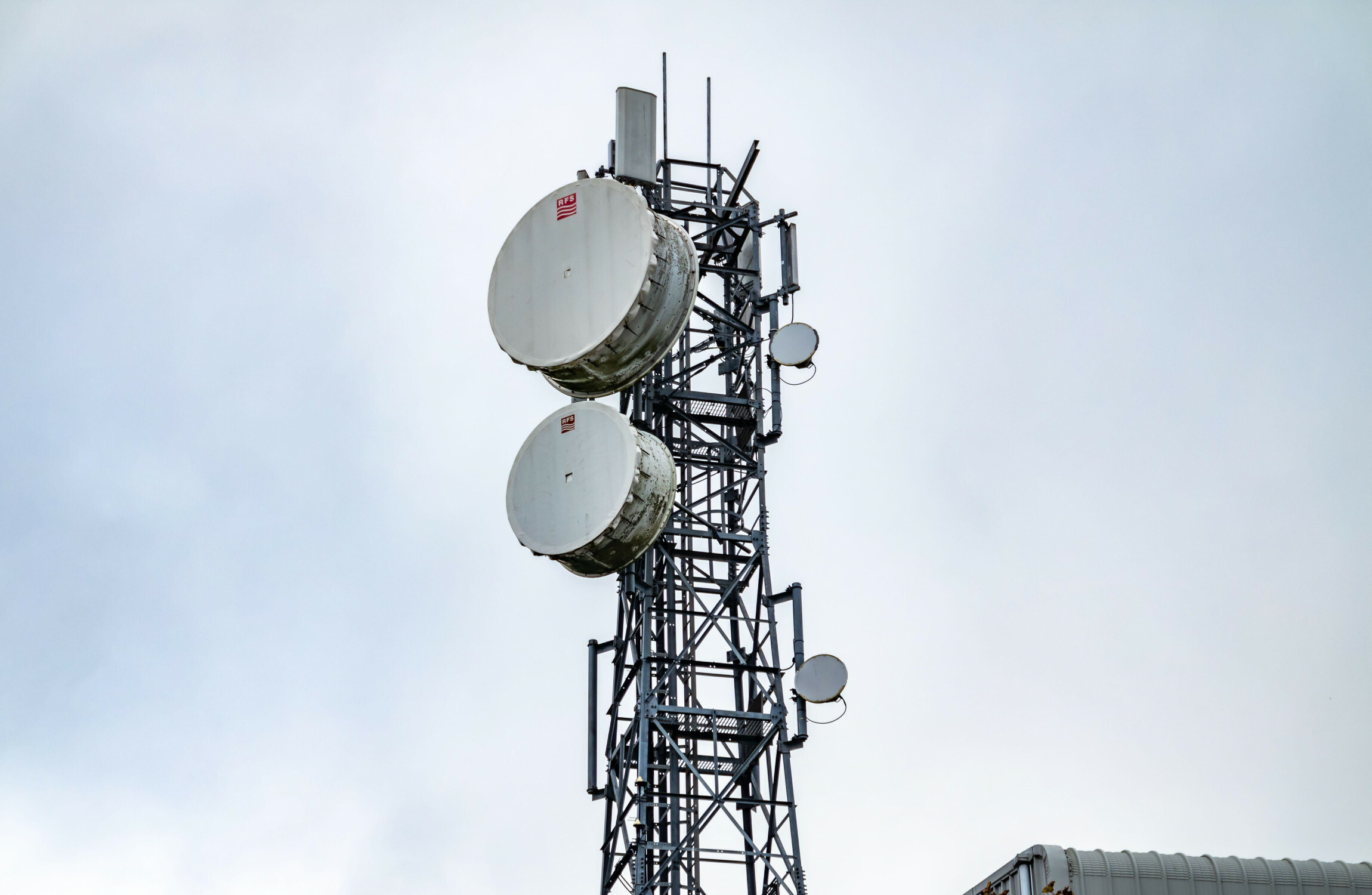 Woman challenges decision to grant planning permission for telecommunications mast in West Cork - Vimarsana News