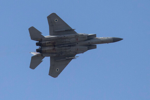 'More than 30 soldiers dead' after Israeli air strike in Syria - Vimarsana News