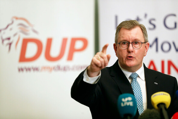 Jeffrey Donaldson resigns as leader of the DUP - Vimarsana News