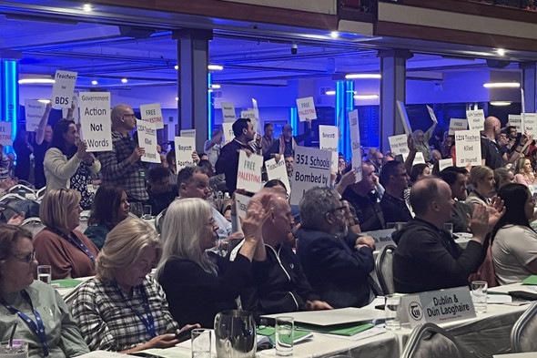 Protesting teachers call for 'government action, not words' on Gaza during minister's speech - Vimarsana News
