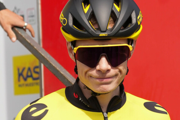 Vingegaard breaks collarbone and several ribs in horror crash - Vimarsana News